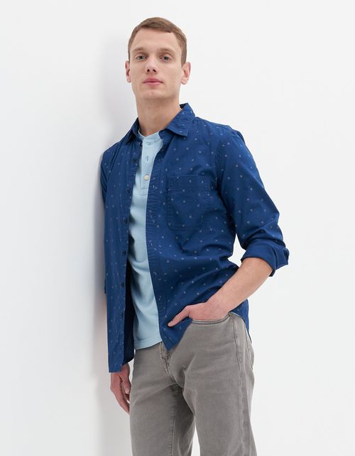 Camisa Ae abotonada Everyday de corte ajustado con estampado