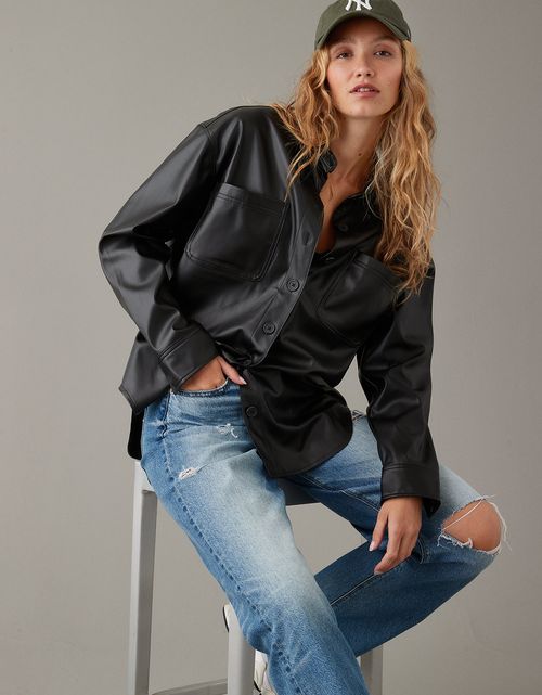 Camisa AE de botones con textura de cuero