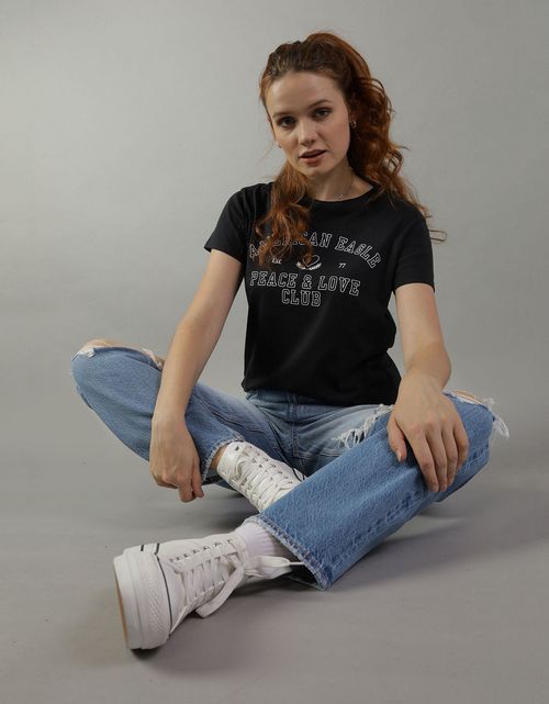Camiseta AE gráfica con corte ajustado