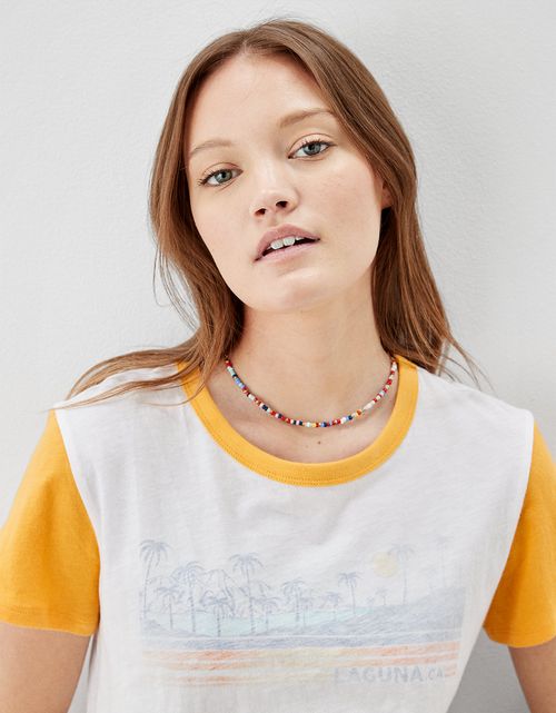 Camiseta AE de cuello redondo gráfica