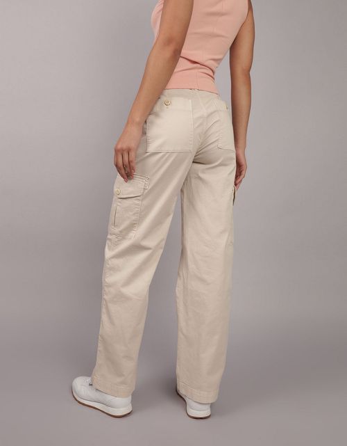 Pantalón AE tipo cargo de tiro alto para mujer