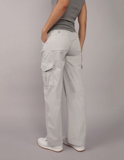 Pantalón AE tipo cargo de tiro alto para mujer