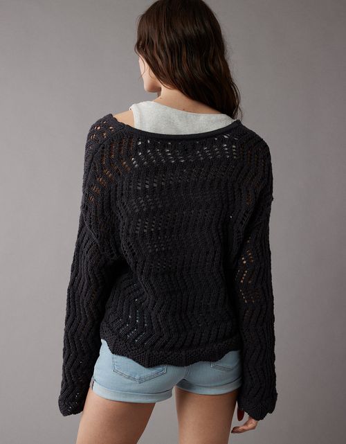Suéter Ae corto, con cuello en V