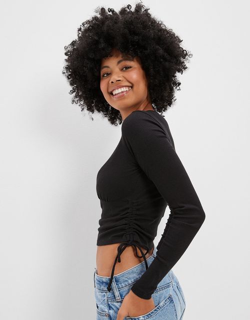 Camiseta AE de manga larga cropped.