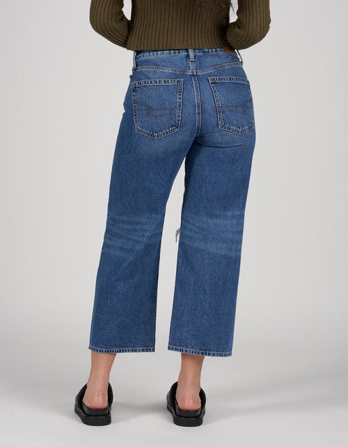 Jean AE wide leg corto con rotos