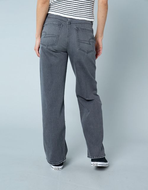 Jean AE Stretch de pierna recta de tiro alto.