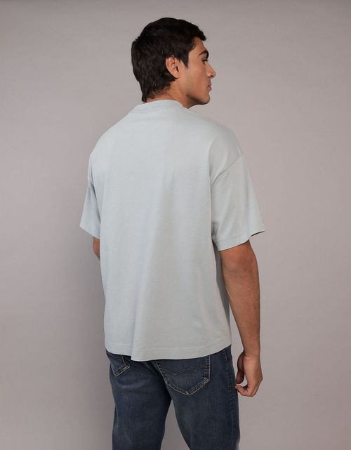 Camiseta gráfica con logo grande de Ae