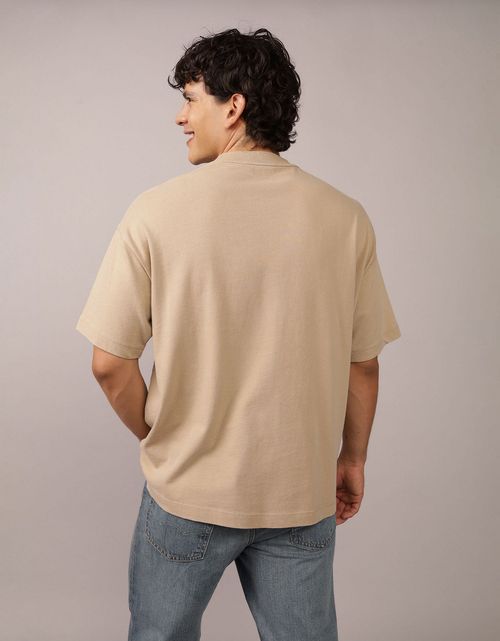 Camiseta gráfica con logo grande de Ae