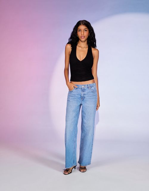 Jean AE Stretch de pierna recta de tiro alto.