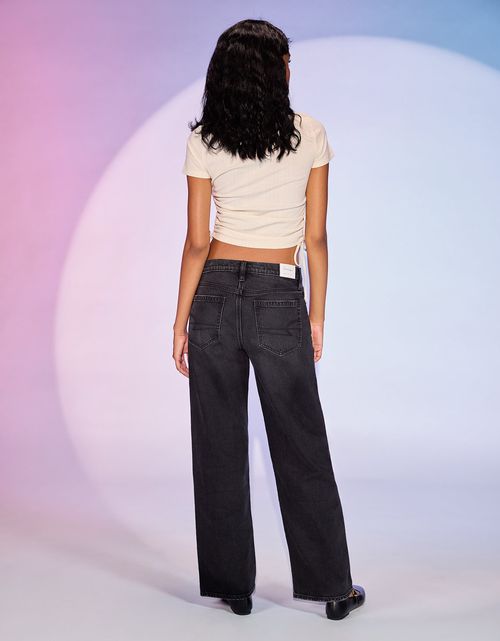 Jean AE Stretch de pierna recta de tiro alto.