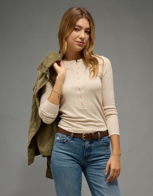 Camiseta de Manga Larga Tipo Henley de AE